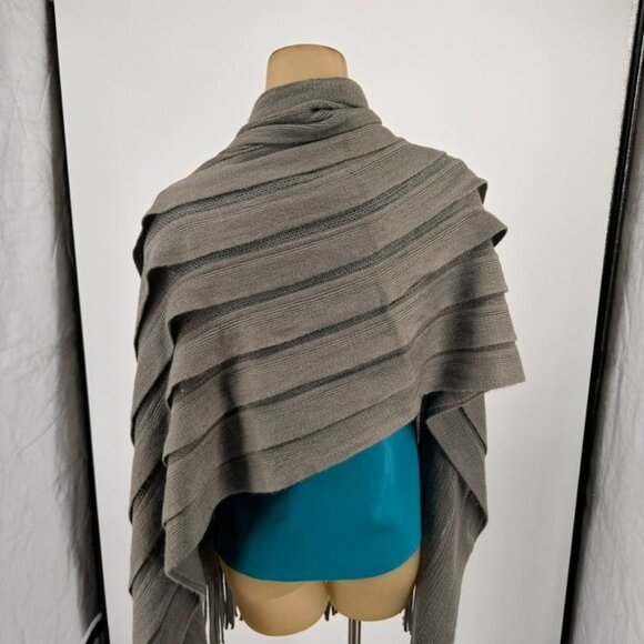 Soma Intimates Fringe Shawl Wrap Scarf Gray tiered 28 X 80 - Picture 10 of 14